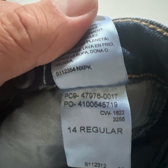 NWT Women's Denizen from Levi's Dark Blue Straight Jeans Size 14R Skinny (G3) - Picture 3 of 9